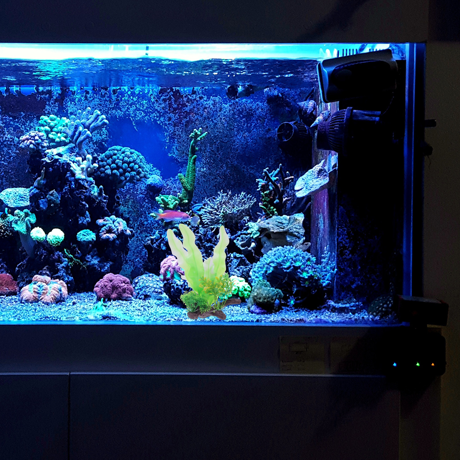Planted Aquarium Materials - Lifelike Artificial Water Grass for Fish